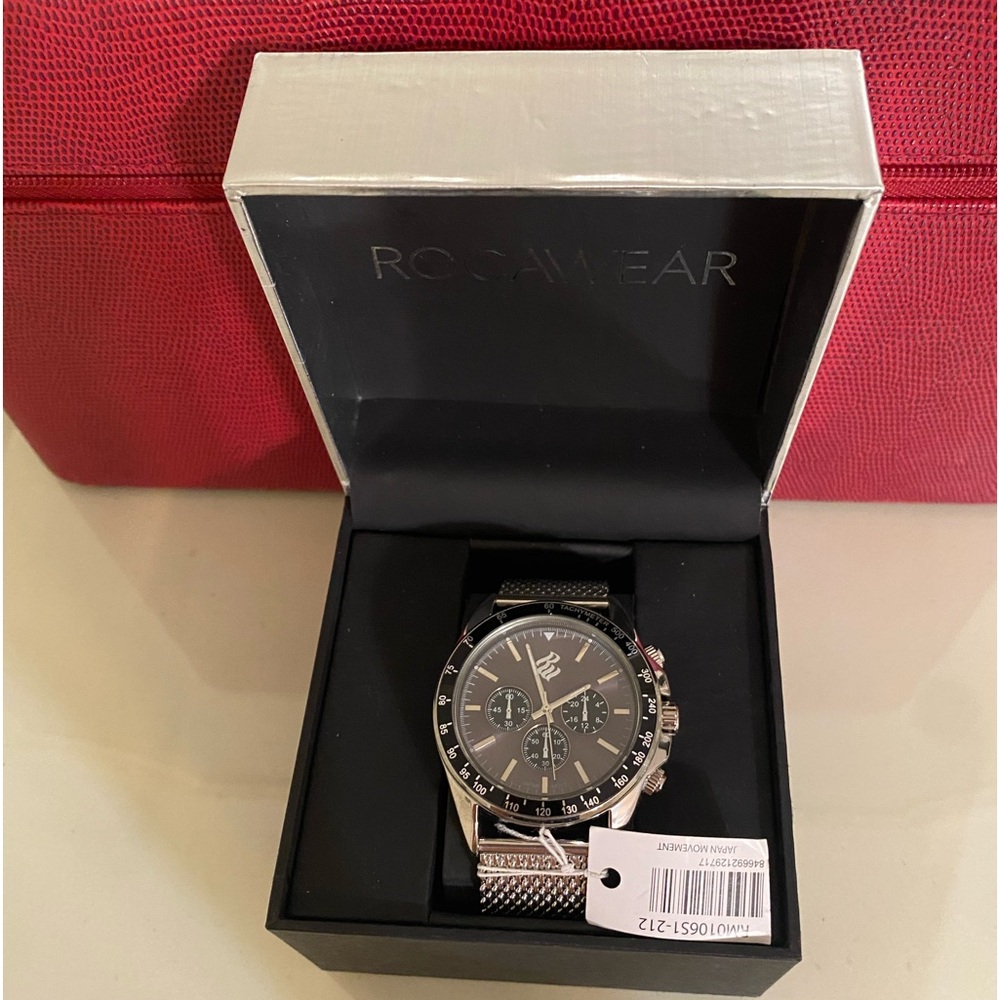 Watch…Rocawear nwt but need battery 🪫